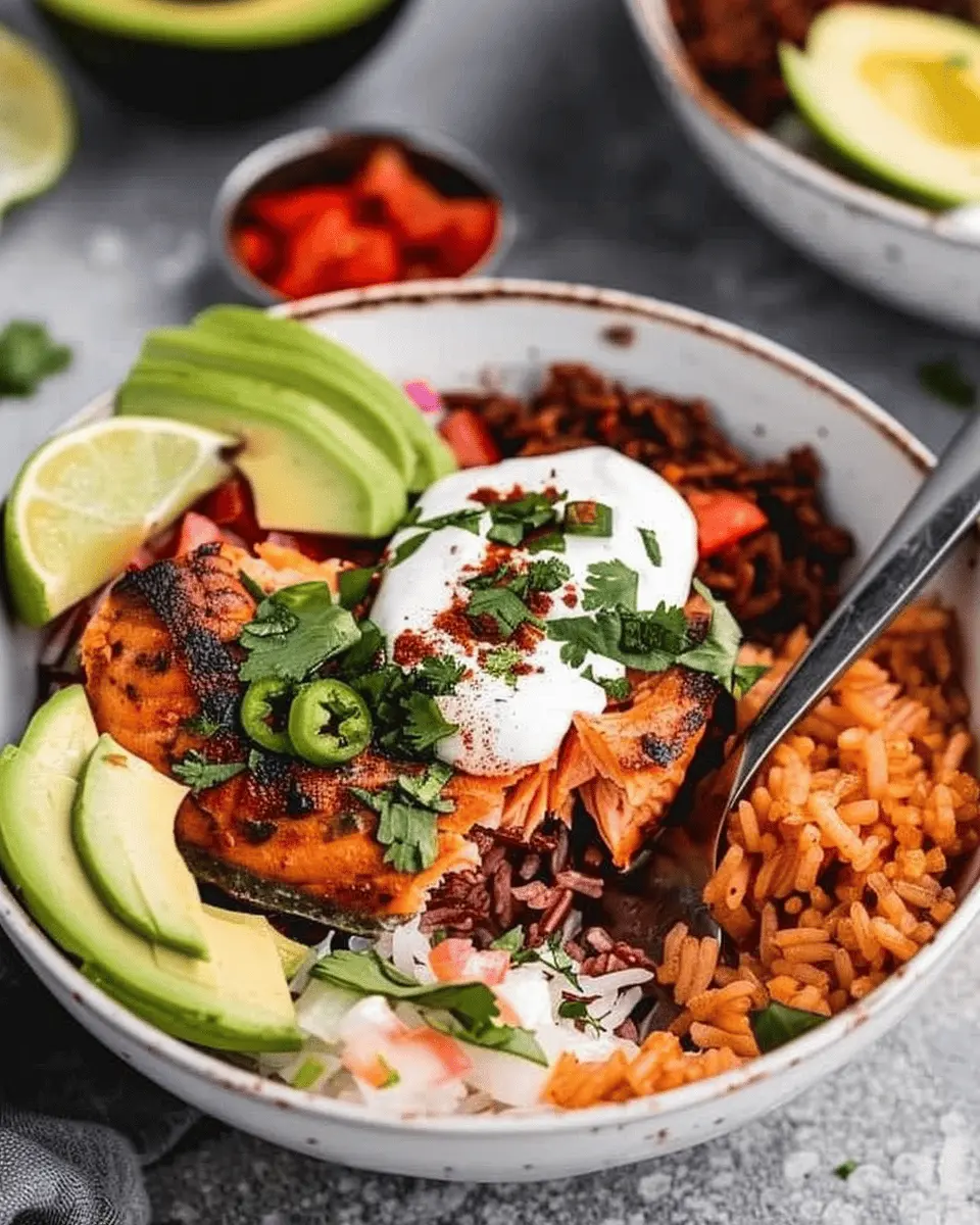 Salmon Taco Bowl: A Deliciously Easy Recipe for Home Chefs